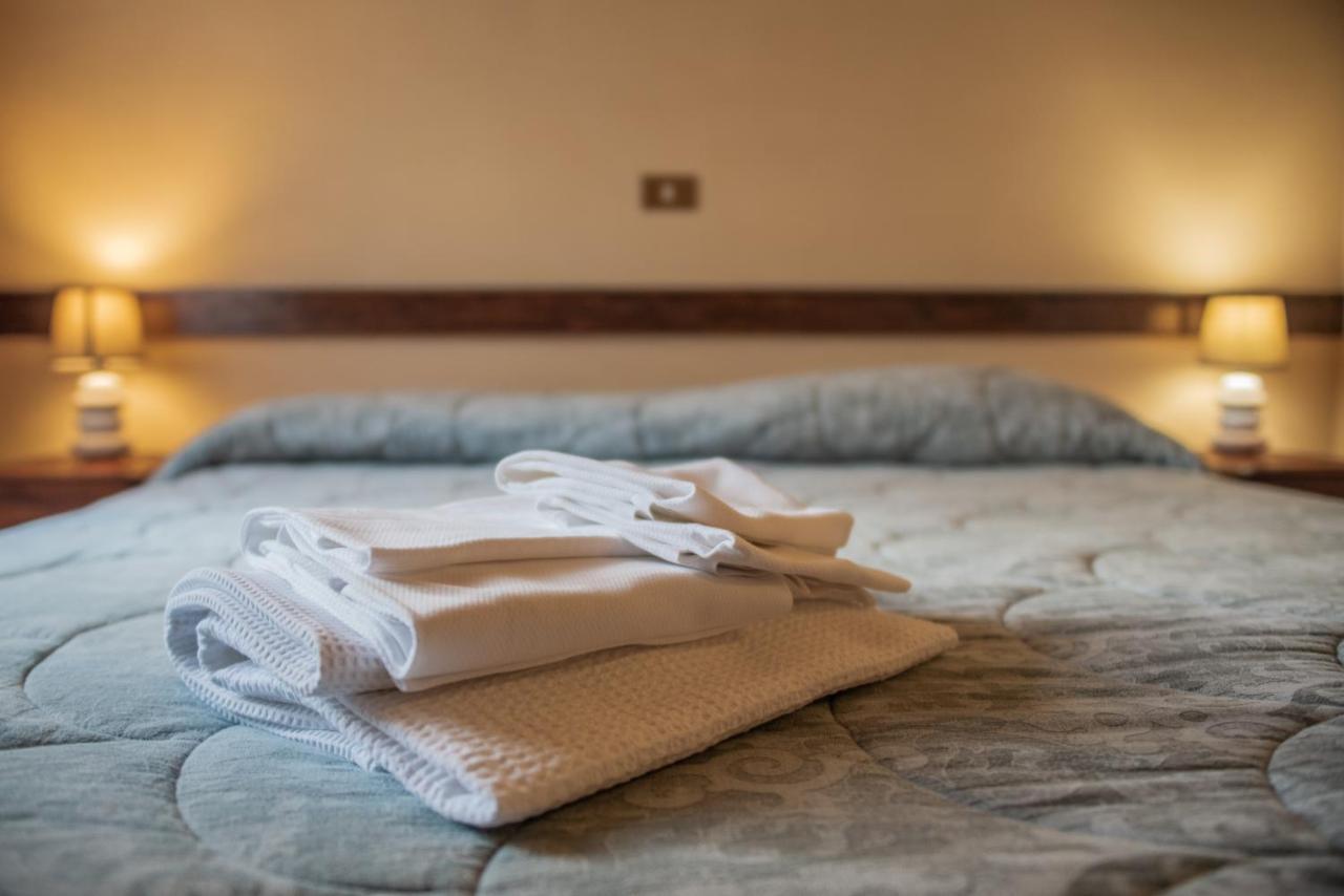 Dimora Fresilia Casa Vacanze Opi Exteriér fotografie
