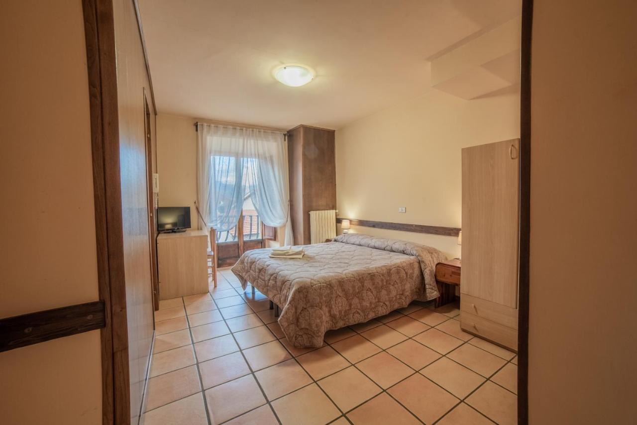 Dimora Fresilia Casa Vacanze Opi Exteriér fotografie