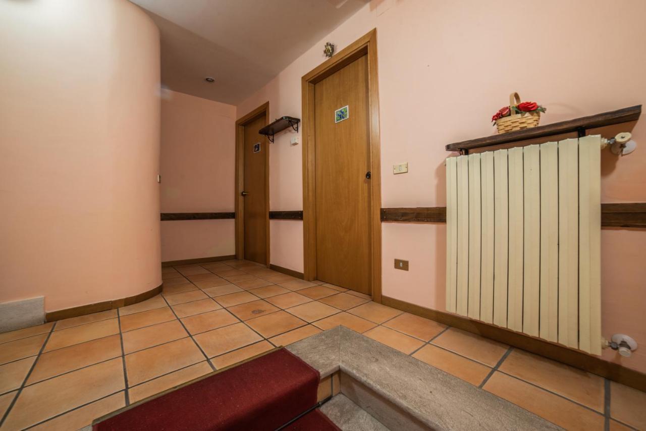 Dimora Fresilia Casa Vacanze Opi Exteriér fotografie
